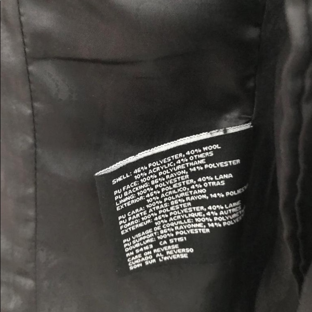 Gues Coat Black and White - Picture 15 of 16